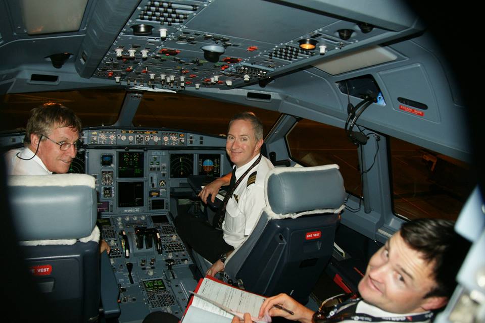 Is it possible to visit the cockpit after the plane arrives? (commercial flight only)