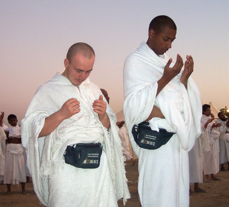 How safe is it for "Western" Muslims to participlate in the Hajj and visit Mecca?