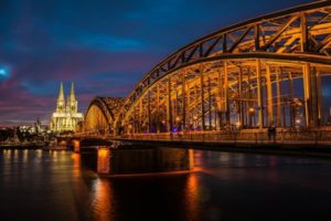 cologne-1078671_640