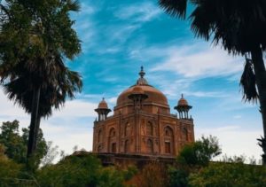 Khusro Bagh history