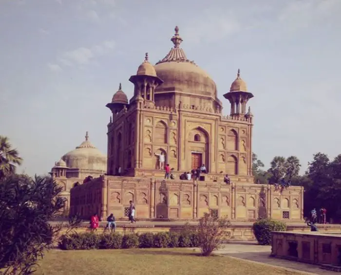 Interesting Facts,History &#038; Unique Things About Khusro Bagh