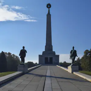 walk-of-heroes-monument