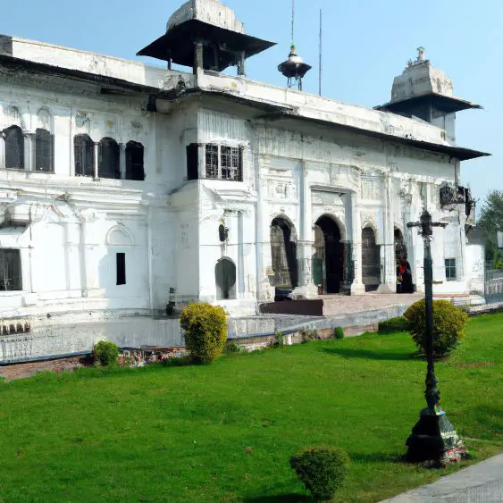 Amar Mahal Palace : Interesting Facts, Information &#038; Travel Guide