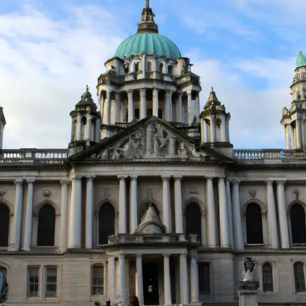 Belfast City Hall, Belfast : Interesting Facts, Information &#038; Travel Guide