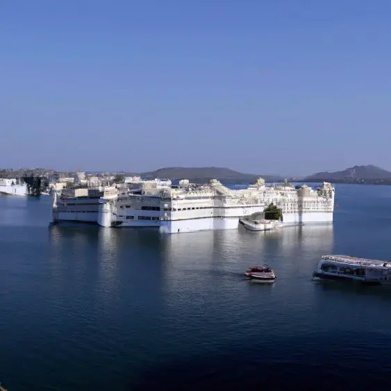 Lake Palace : Interesting Facts, Information &#038; Travel Guide