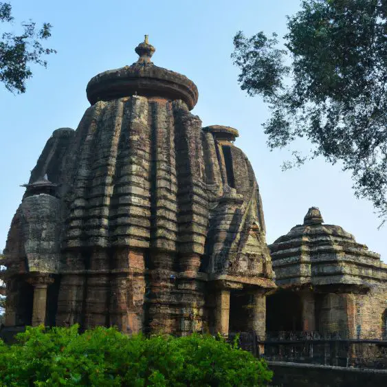 Lingaraja Temple : Interesting Facts, Information &#038; Travel Guide