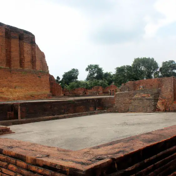 Nalanda University Ruins : Interesting Facts, Information &#038; Travel Guide