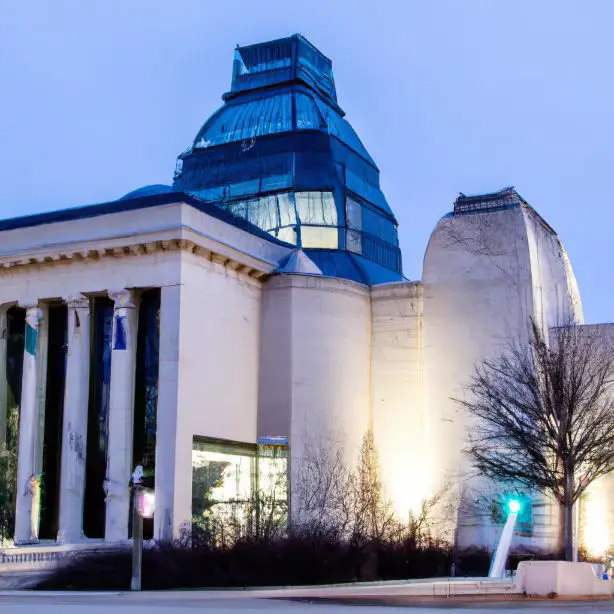 The Winnipeg Art Gallery : Interesting Facts, Information &#038; Travel Guide
